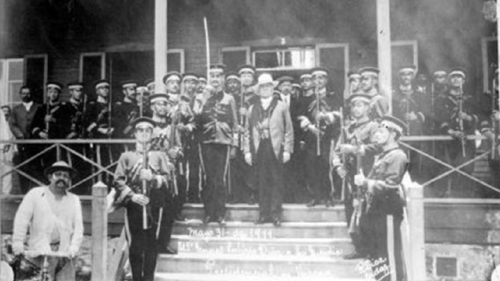 Veracruz vio partir a Porfirio Díaz al exilio - porfirio-diaz-tras-abordar-el-buque-ypiranga