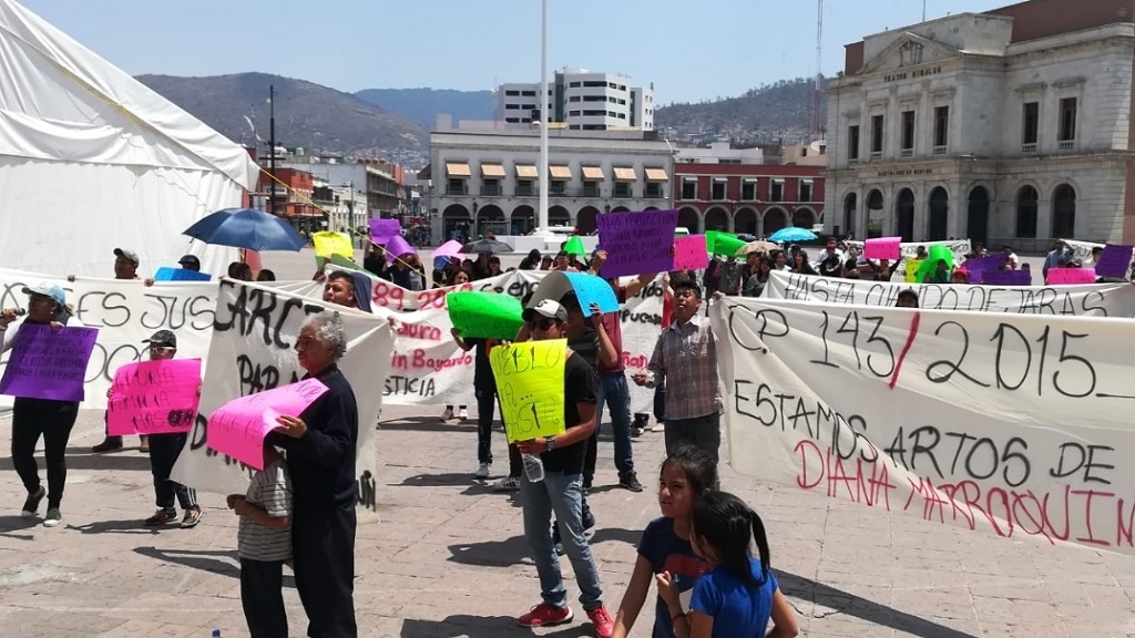 Exigen justicia para niños abusados por funcionaria de Tulancingo