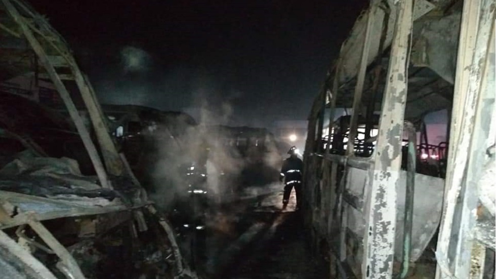 Incendio consume 30 camiones en pensión de Querétaro - secuelas-del-incendio