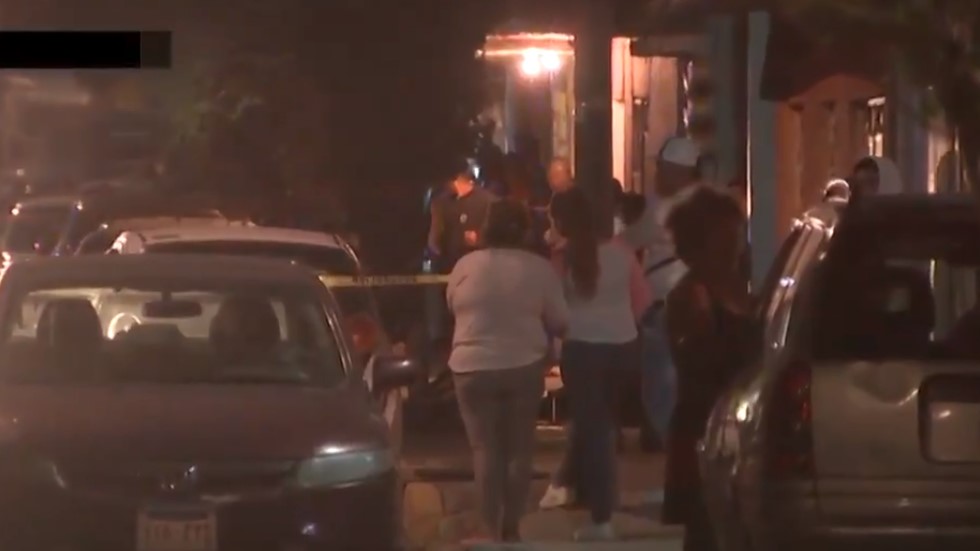 Asesinan a dos hombres y una mujer en la San Felipe de Jesús