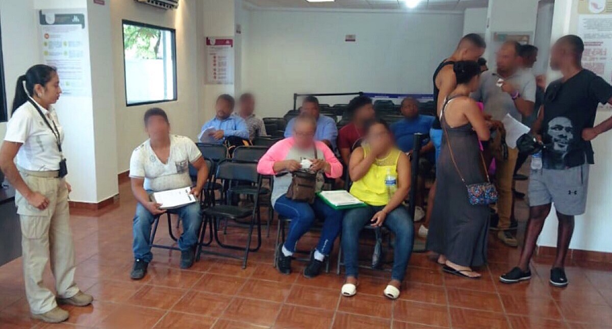 Migración pide paciencia a extranjeros en trámites