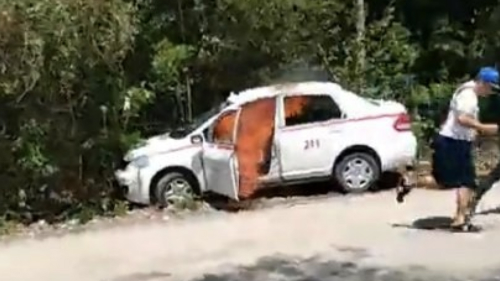 #Video Enfrentamiento entre taxistas y mototaxistas en Quintana Roo