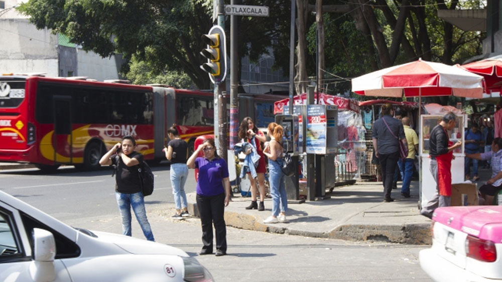 Ambiente caluroso y lluvias vespertinas en el Valle de México