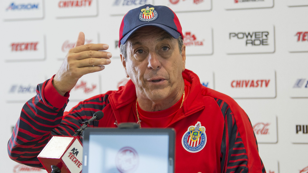 Chivas ratifica a Tomás Boy