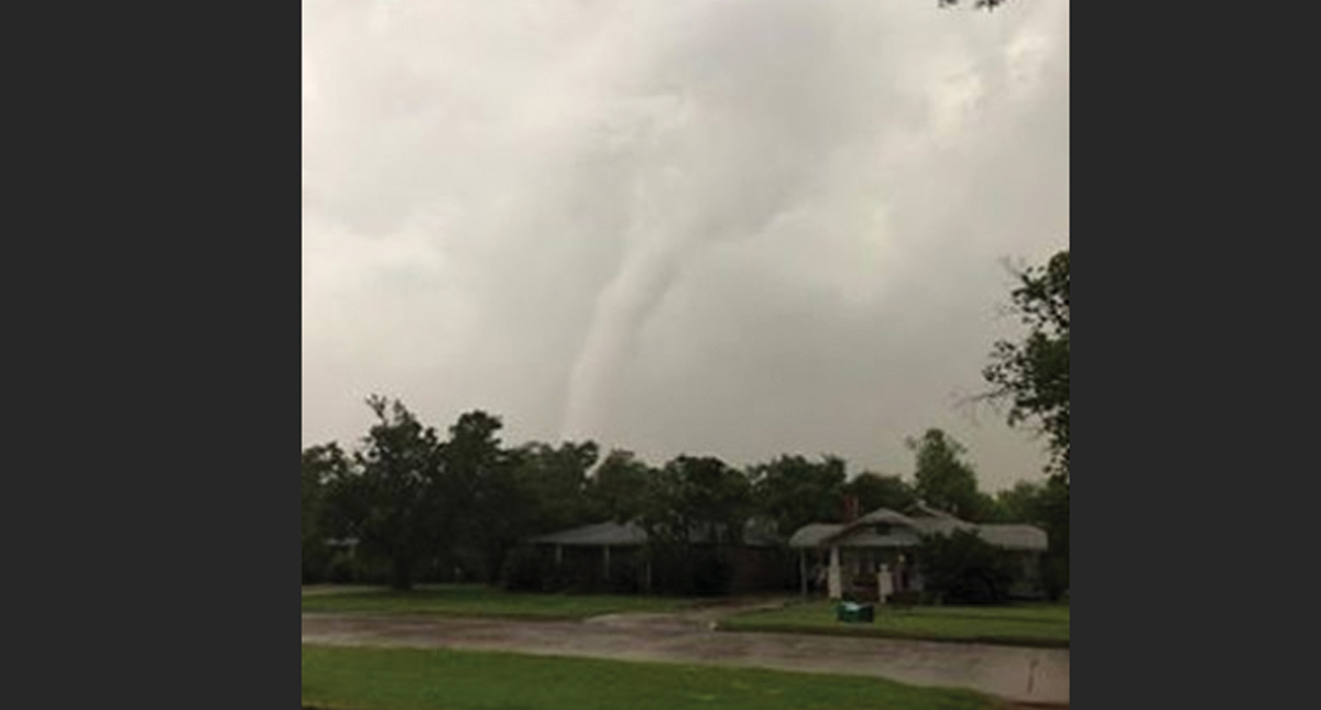 #Video Tornado afecta a Oklahoma