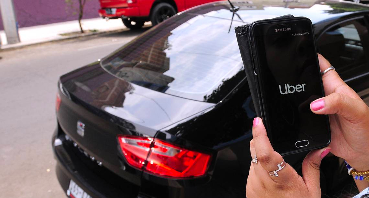 Hacienda pide a aplicaciones cumplir con las contribuciones