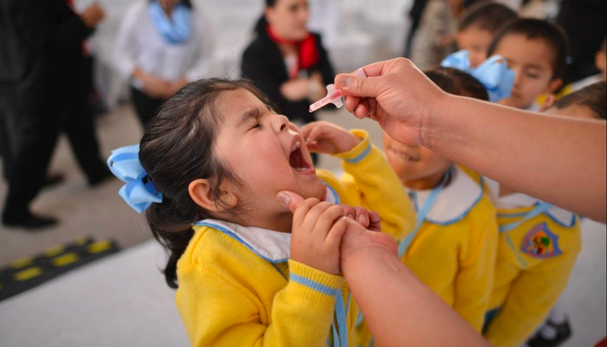 Aplicarán más de 300 mil dosis de vacunas contra VPH a niñas Aplicarán más de 300 mil dosis de vacunas contra VPH a niñas