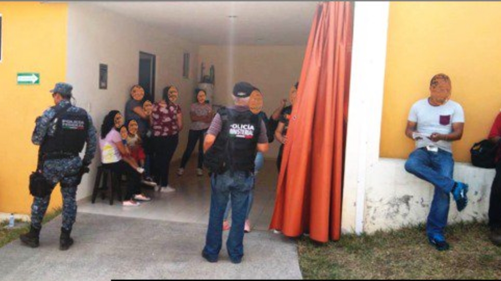 Rescatan a 45 migrantes secuestrados en Amatlán, Veracruz Rescatan a 45 migrantes secuestrados en Amatlán, Veracruz