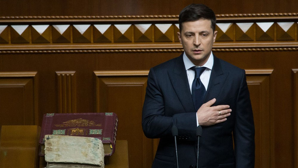 Volodymyr Zelensky asume presidencia de Ucrania
