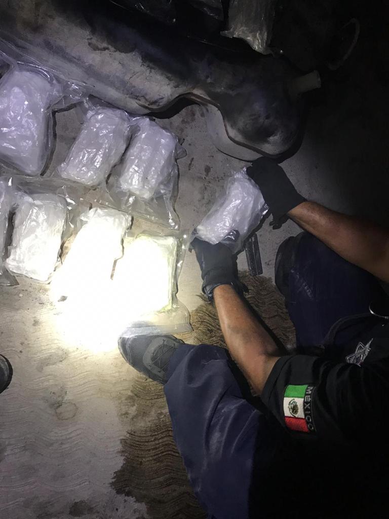 Detienen en Mazatlan a dos sujetos por transportar Krystal - whatsapp-image-2019-05-16-at-25124-pm-1