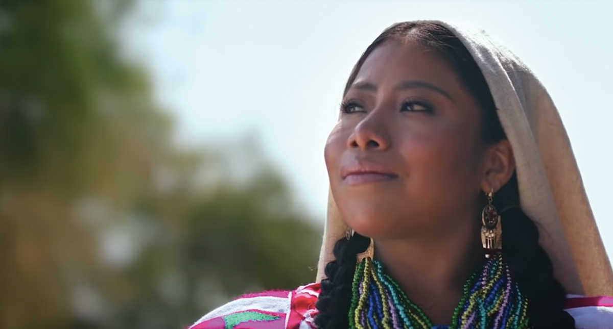 Yalitza Aparicio es imagen de la Guelaguetza