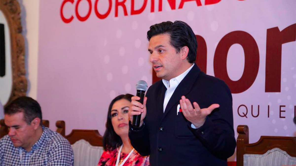 Se reúnen Zoé Robledo y López Obrador en Palacio Nacional