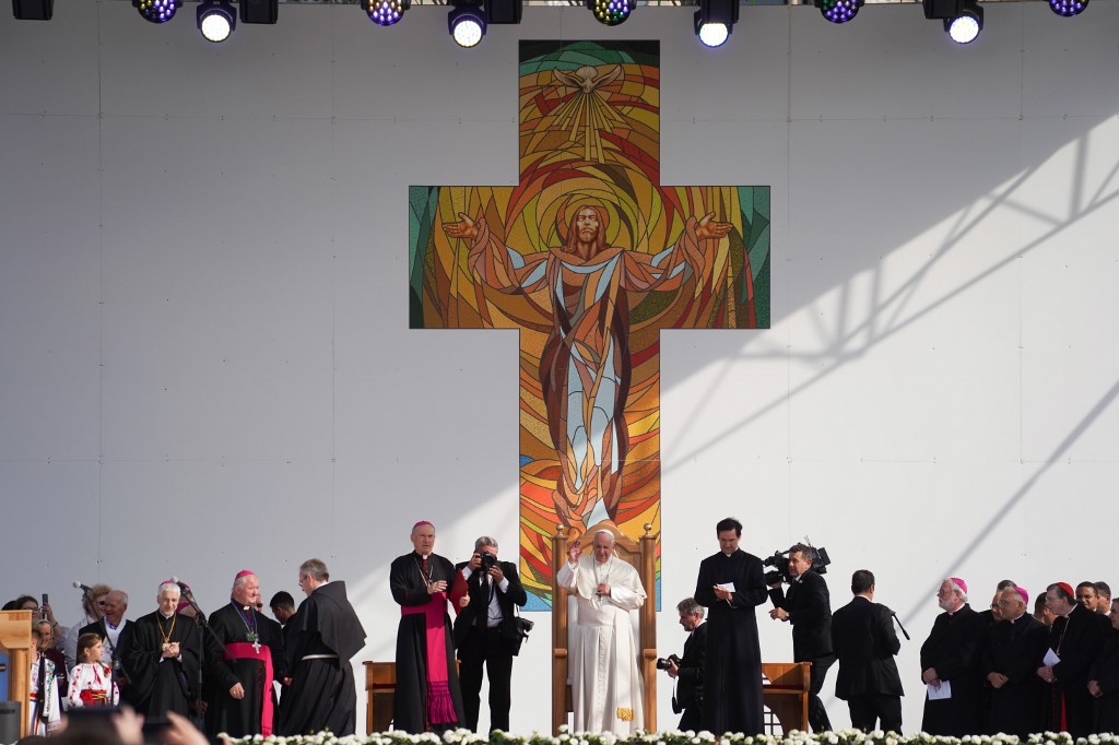 El papa Francisco elogia diversidad de Rumania - 000-1h48rn