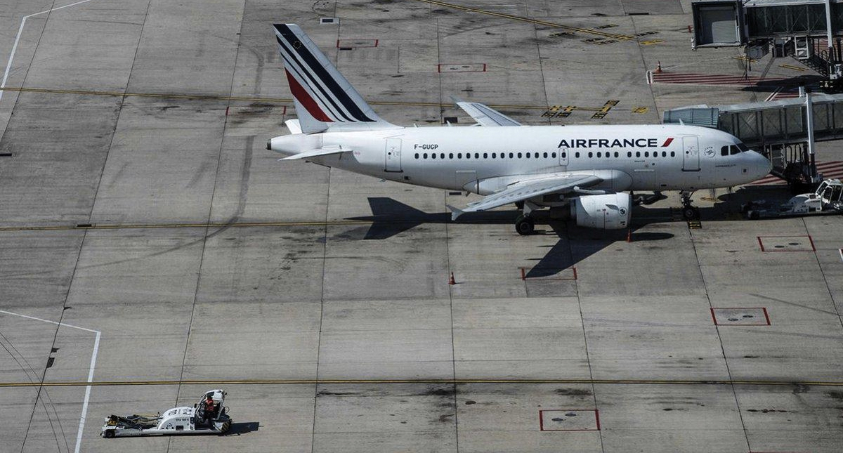 Alerta en avión de Air France por amenaza de bomba en Argentina Alerta en avión de Air France por amenaza de bomba en Argentina