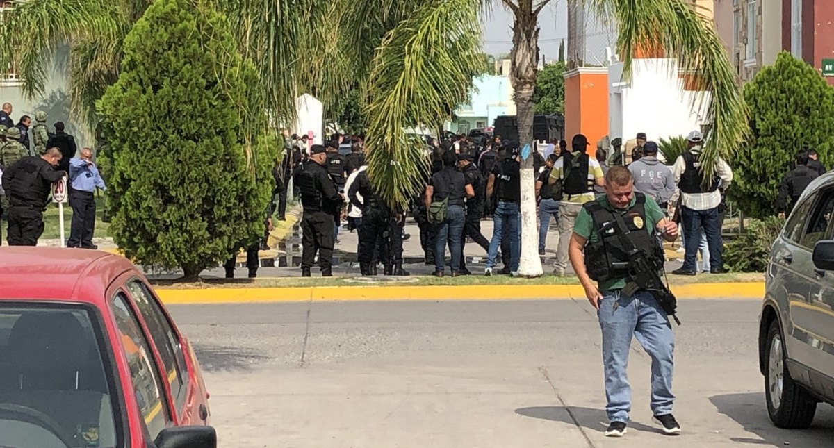 Enfrentamiento entre civiles armados y policías en Tlajomulco de Zúñiga, Jalisco