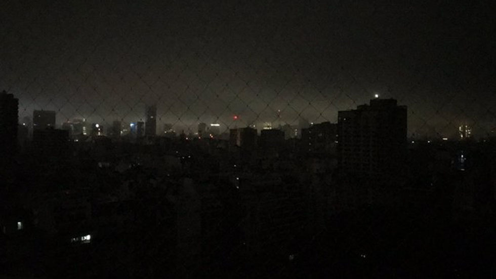 Falla masiva deja sin luz a Argentina y Uruguay Falla masiva deja sin luz a Argentina y Uruguay