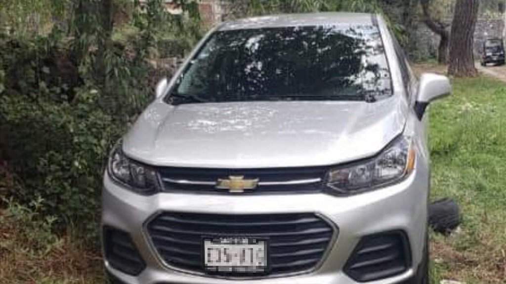 Secuestran y asesinan a seminarista en Iztapalapa - auto-donde-fue-hallado-leonardo-a