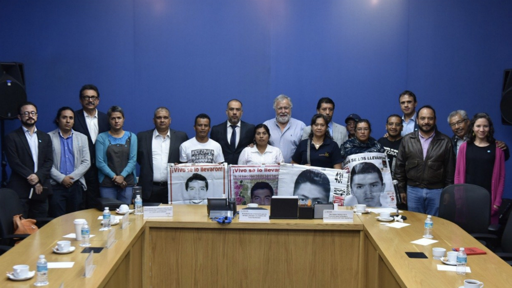 Omar Gómez se reúne con Comisión para la Verdad del caso Ayotzinapa