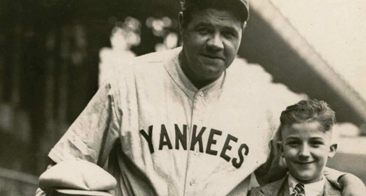 Subastan camiseta de Babe Ruth en 5.6 mdd