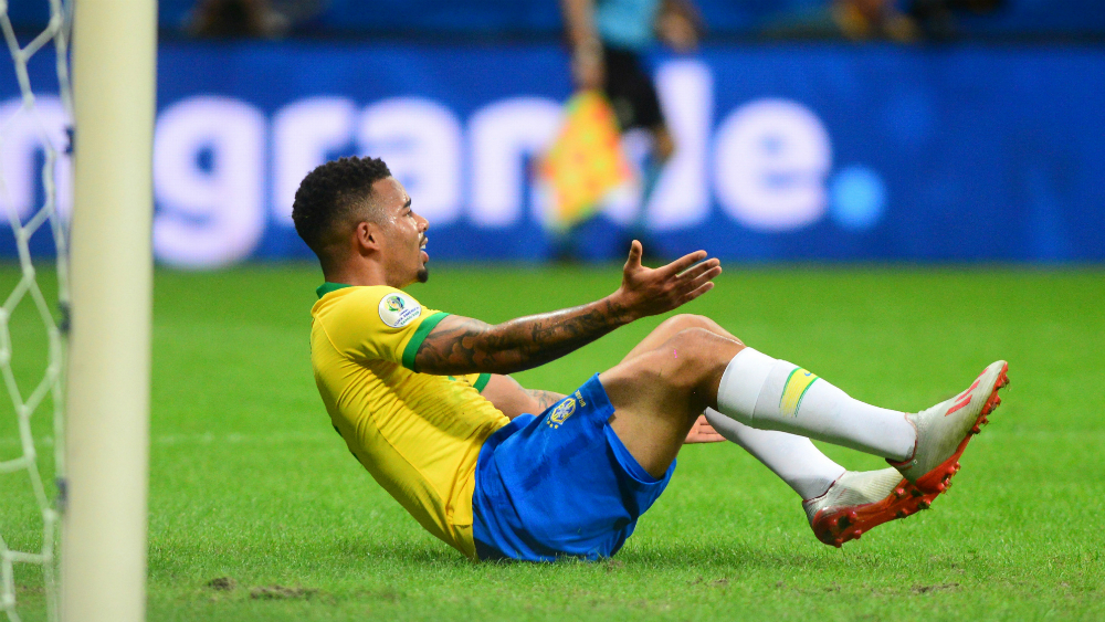 Un Brasil sin garra no pudo con Venezuela y el VAR