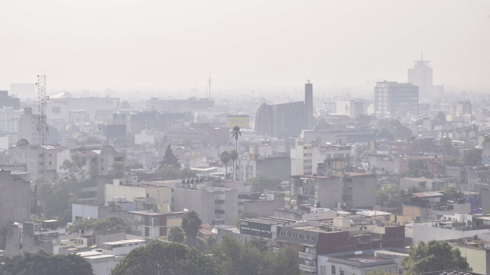 CDMX presenta plan para reducir 30 por ciento emisiones contaminantes