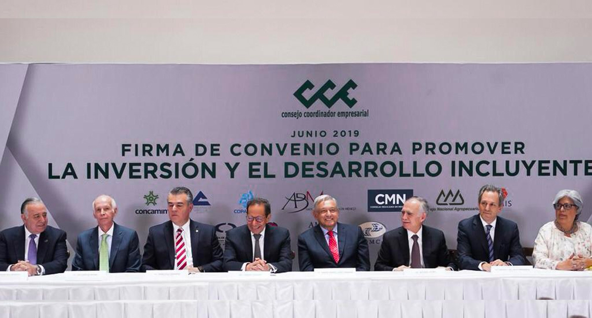 Empresarios piden a López Obrador retirar obstáculos a la inversión