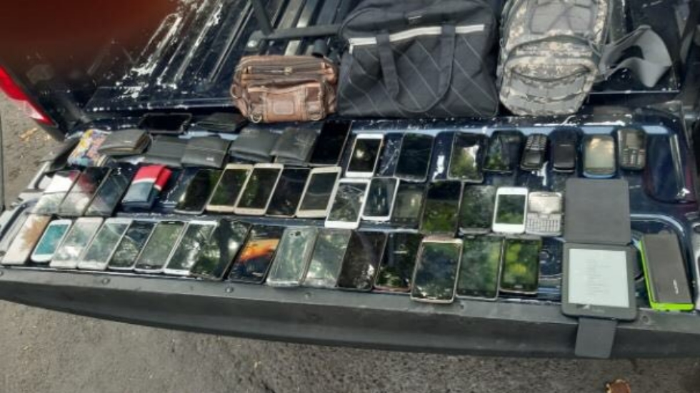 Detienen a cinco con 42 celulares tras asaltar a pasajeros en Xochimilco