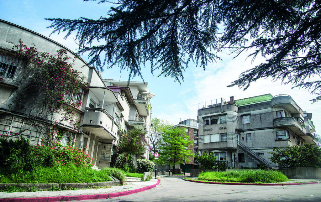 Montevideo: ramblas, mercados y art decó - centro-montevideo