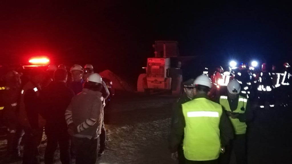 Derrumbe en mina de Chile atrapa a tres personas