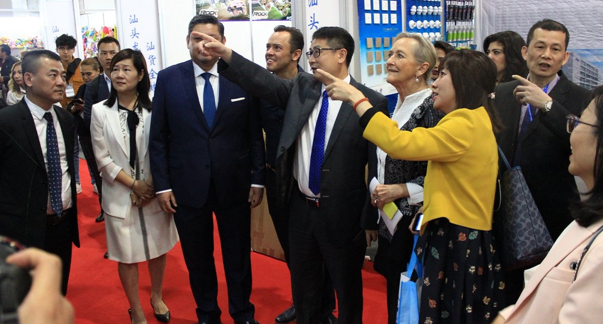 Comerciantes chinos critican a Trump por aranceles a México