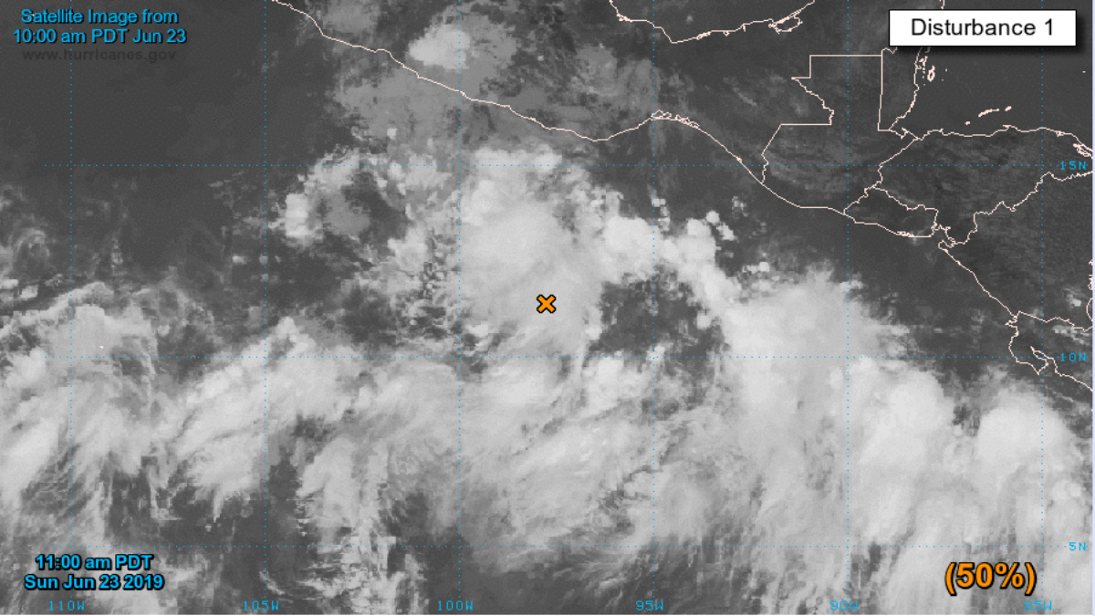 Continúa vigilancia de fenómeno que podría convertirse en ciclón en costas de Oaxaca
