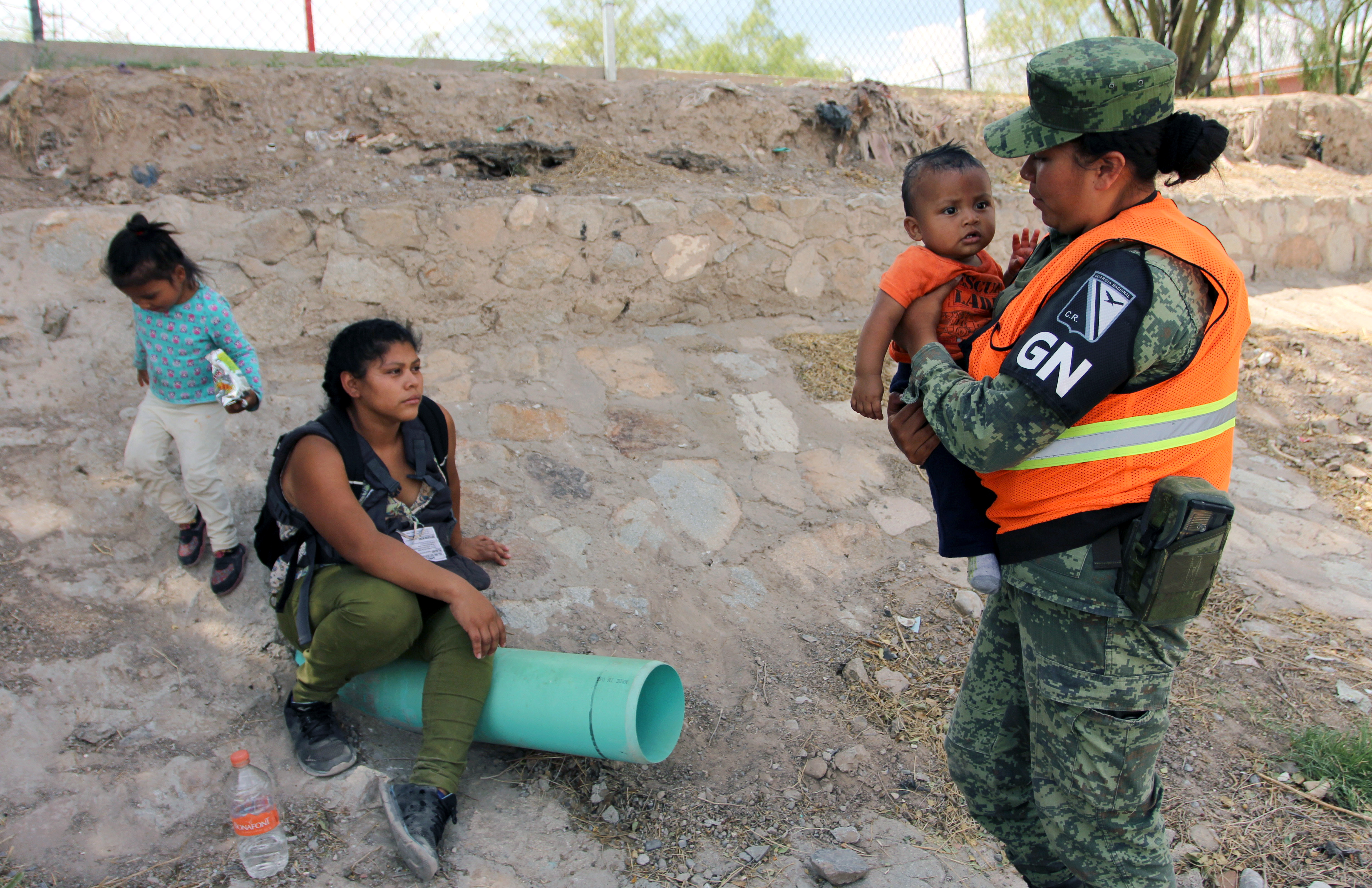 Guardia Nacional cambia de actitud tras polémica en la frontera con EE.UU. - ciudad-juarez