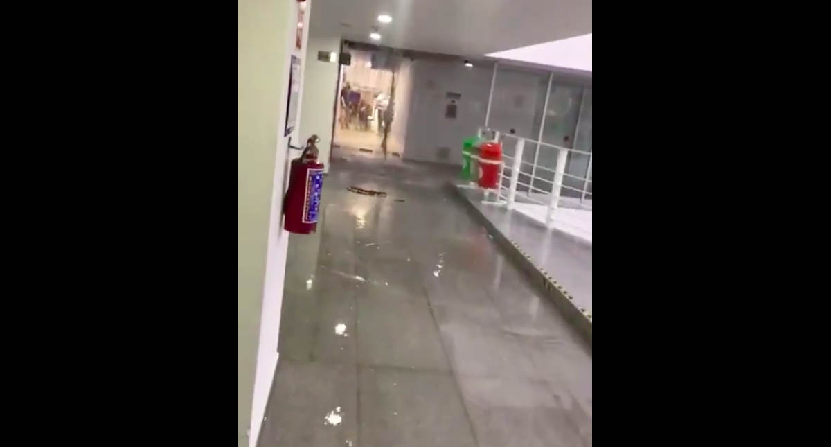 #Video Lluvia se cuela en edificio del CJF