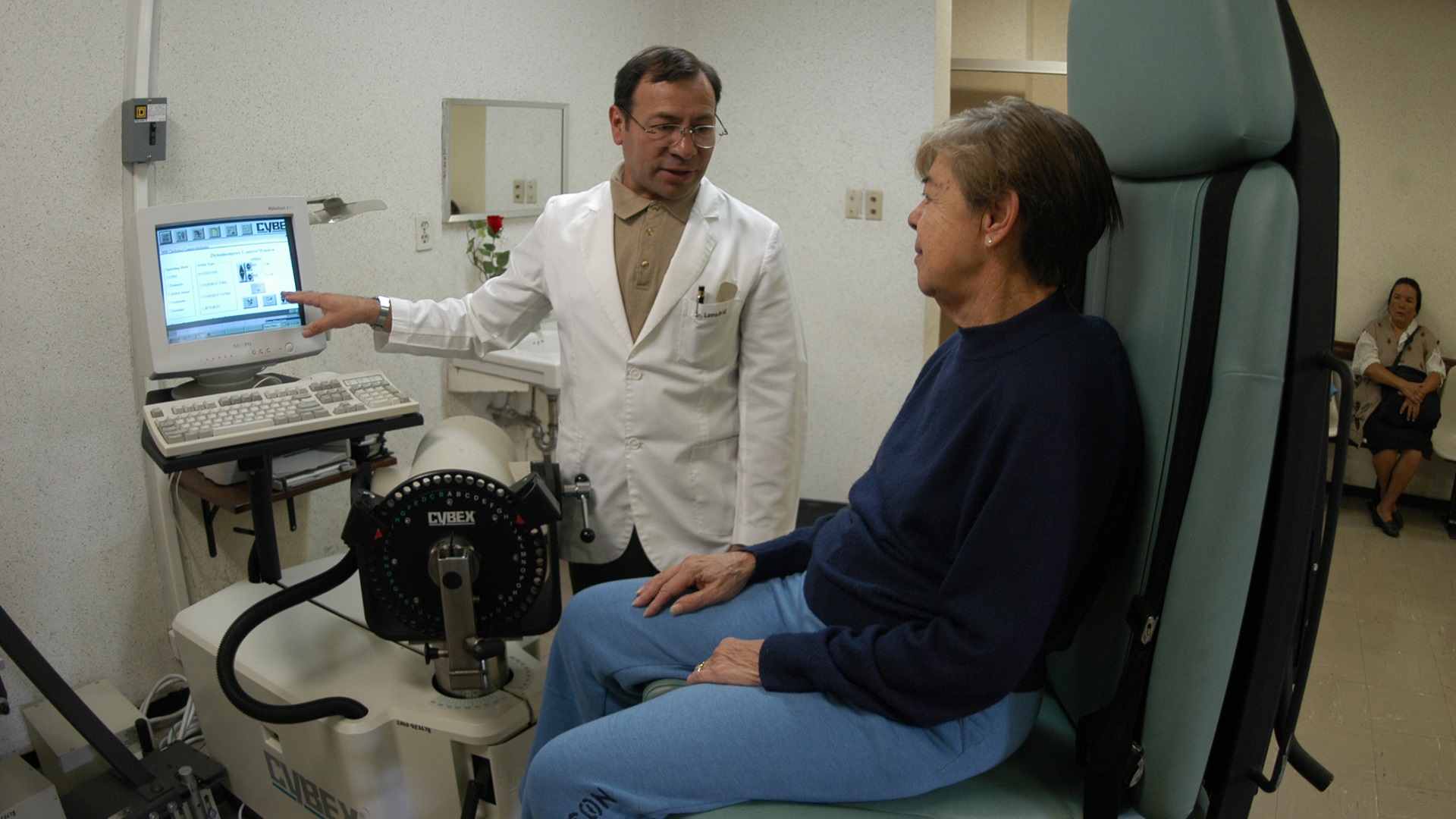 IMSS mejora calidad de vida de pacientes con esclerosis amiotrófica - consulta-medica-por-ela