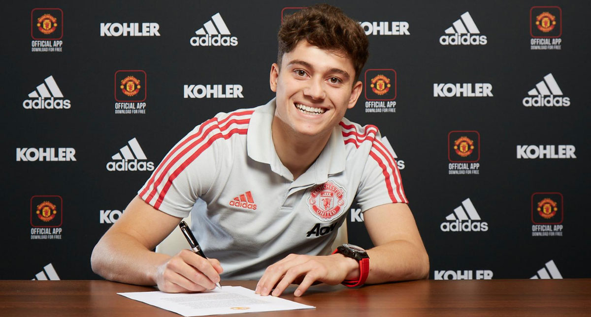 Daniel James firma contrato por cinco años con el Manchester United