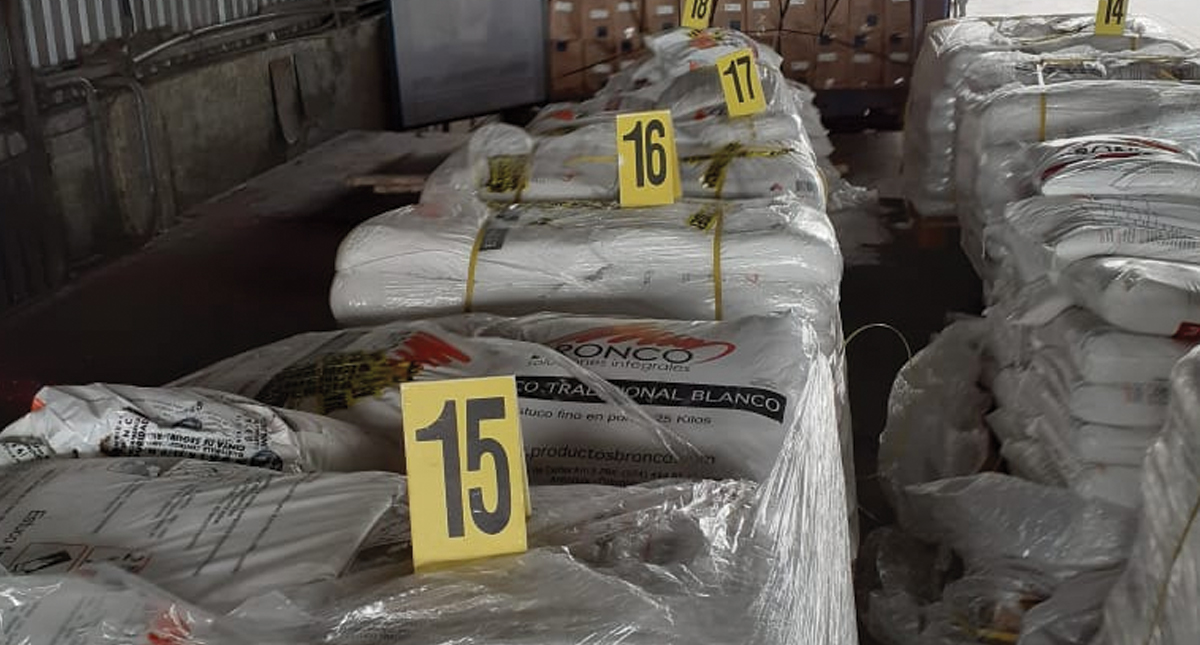 Decomisan casi seis toneladas de cocaína en Guatemala Decomisan casi seis toneladas de cocaína en Guatemala