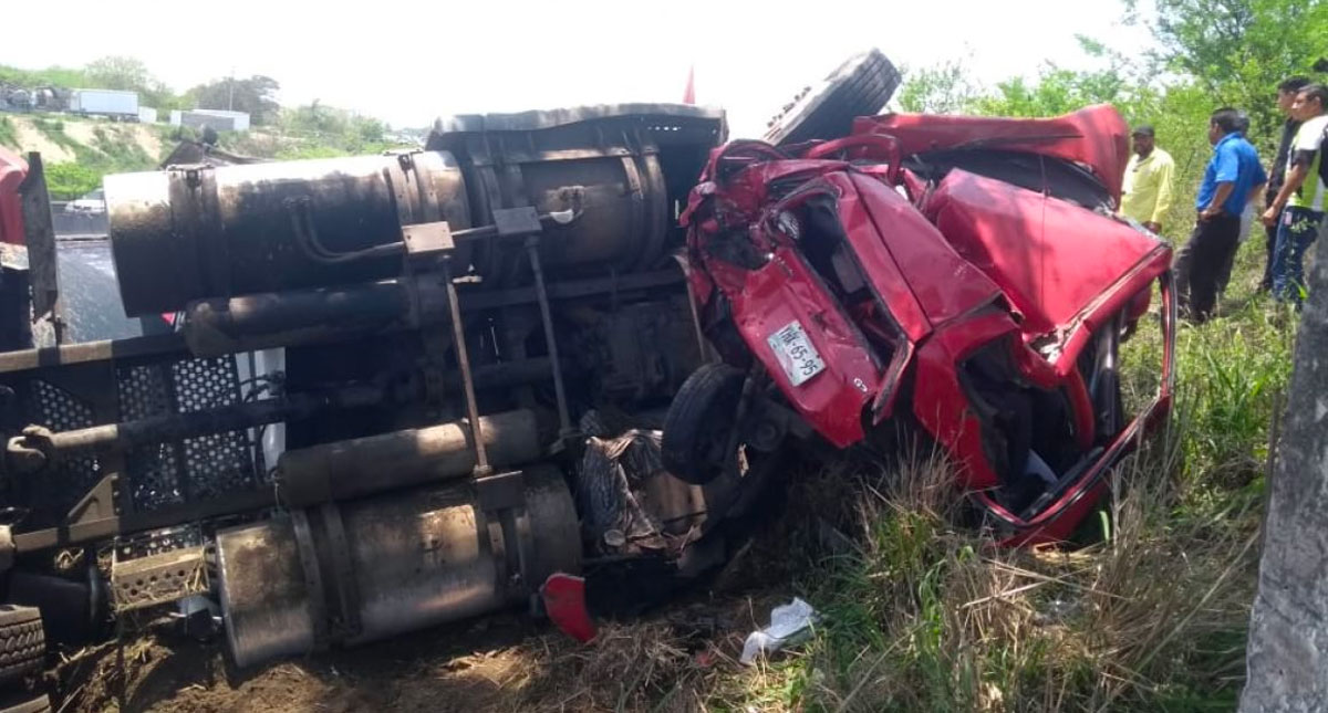 Carambola en Veracruz deja dos muertos y cuatro lesionados