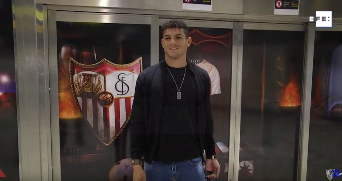 El defensa brasileño Diego Carlos llega a Sevilla para cerrar su traspaso