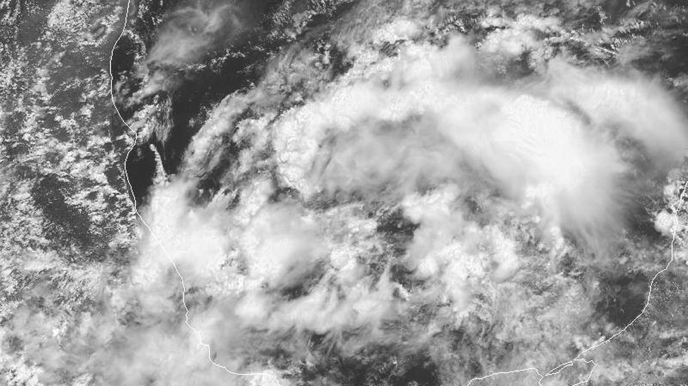 Disturbio que afecta a Veracruz podría evolucionar a ciclón tropical