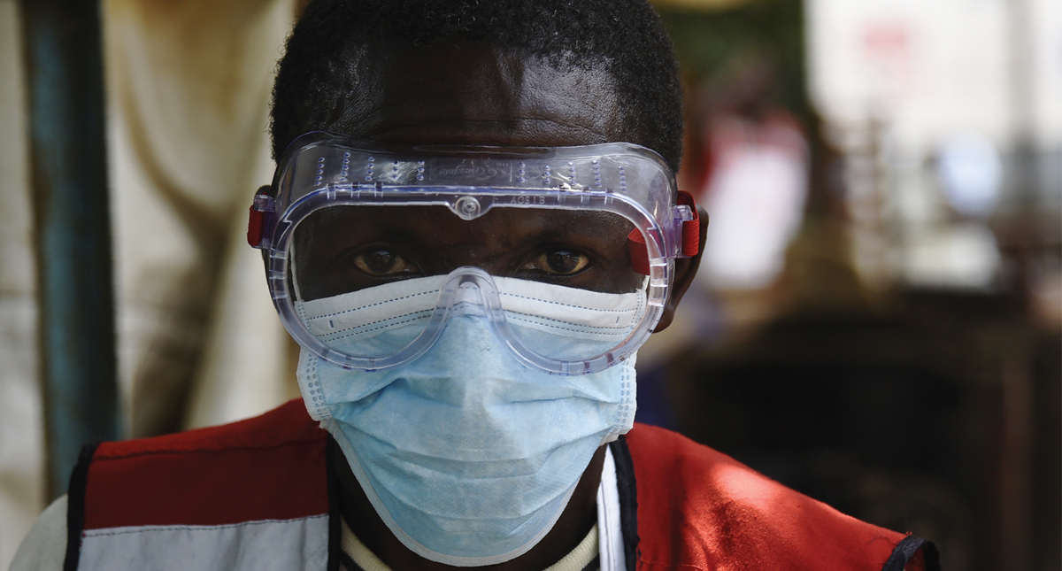 OMS no considera emergencia mundial a brote de ébola