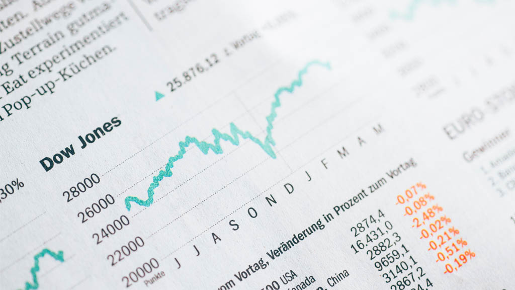 ¿Por qué cayeron las bolsas? Explicación del ‘Lunes Negro’ con Valeria Moy ¿Por qué cayeron las bolsas? Explicación del ‘Lunes Negro’ con Valeria Moy