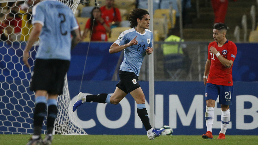 Con gol de Cavani, Uruguay se lleva el Grupo C de la Copa América