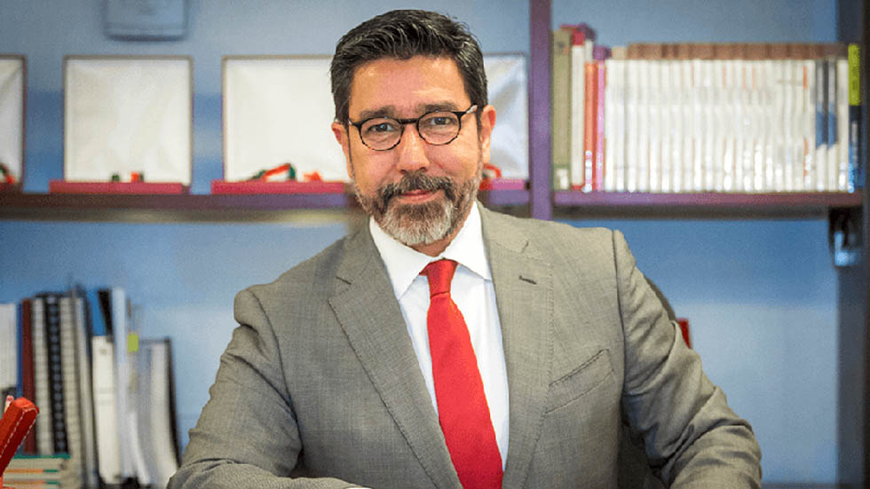 Ratifican a Eduardo Fernández como director del Canal del Congreso