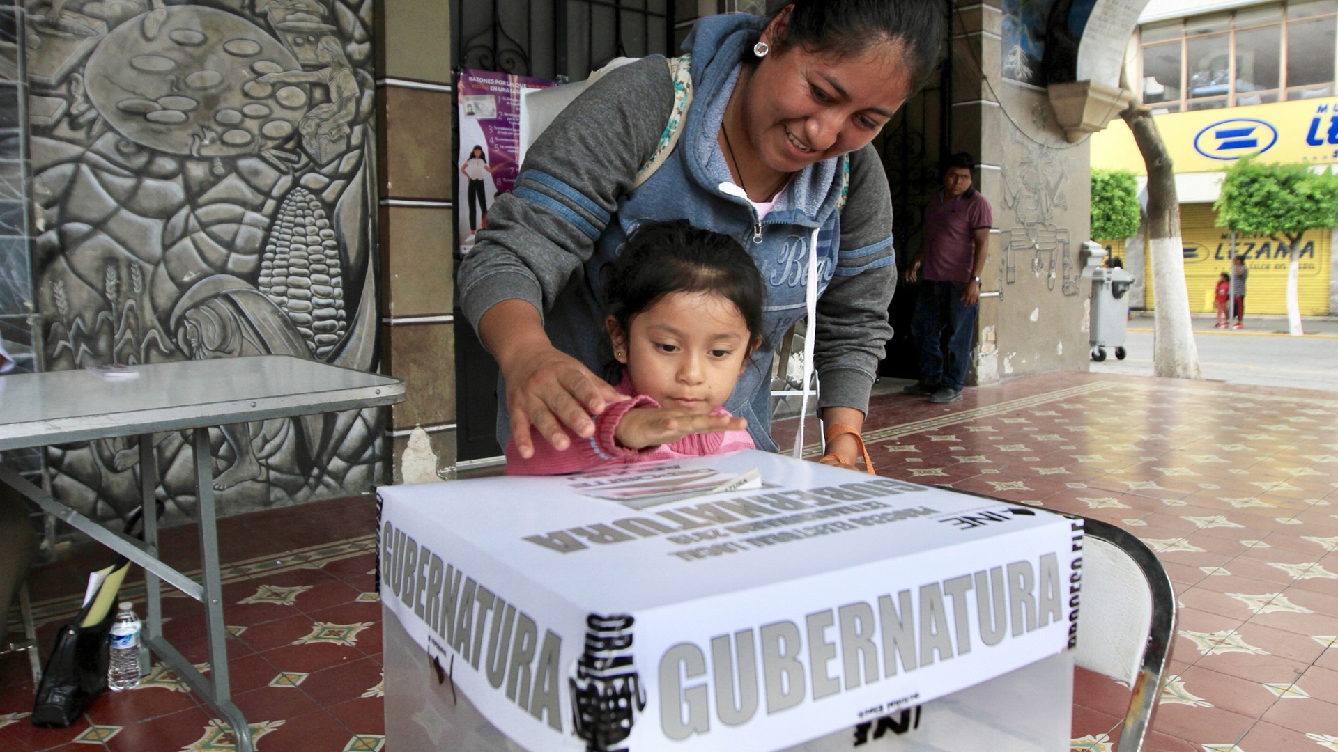 Celebro que elecciones se hayan llevado a cabo en calma: AMLO