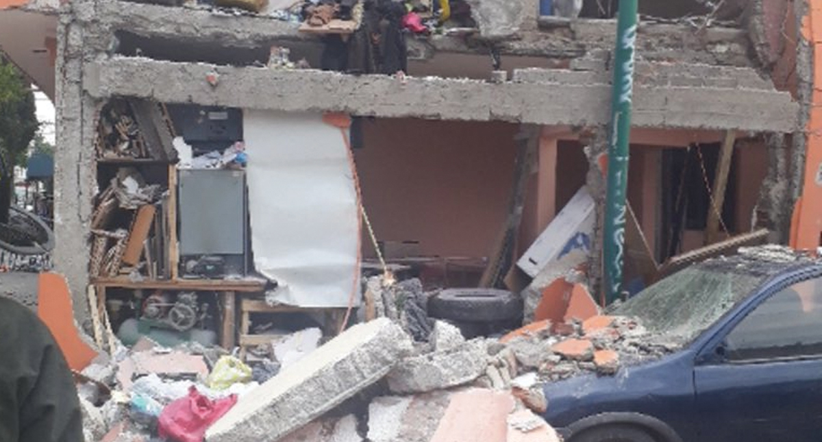 Explosión deja al menos dos lesionados en Iztacalco