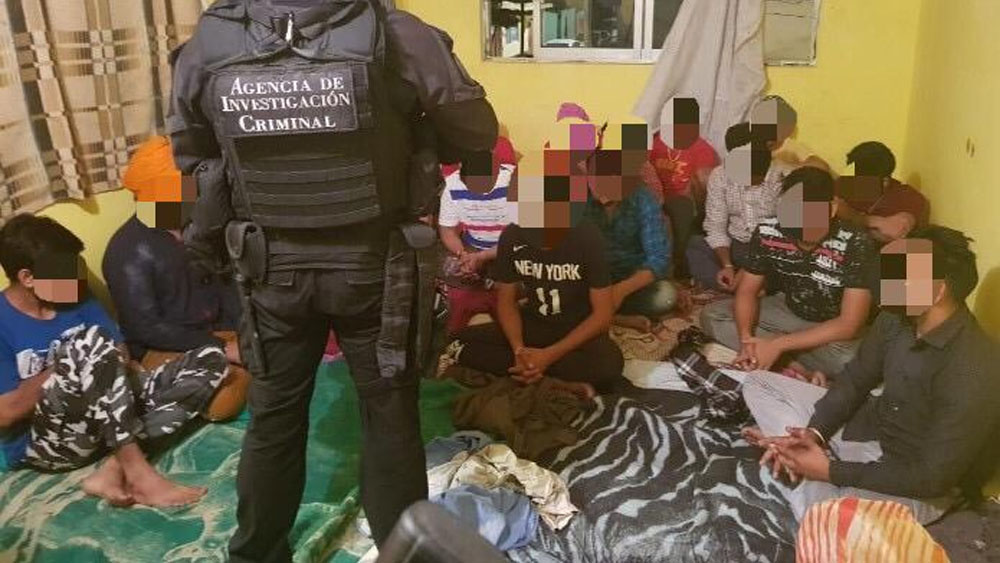 Rescatan a 24 migrantes procedentes de India en la Ciudad de México