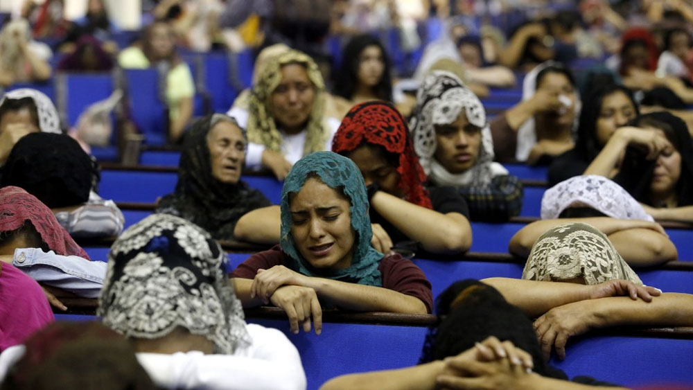 Fieles rezan por liberación de Naasón Joaquín García