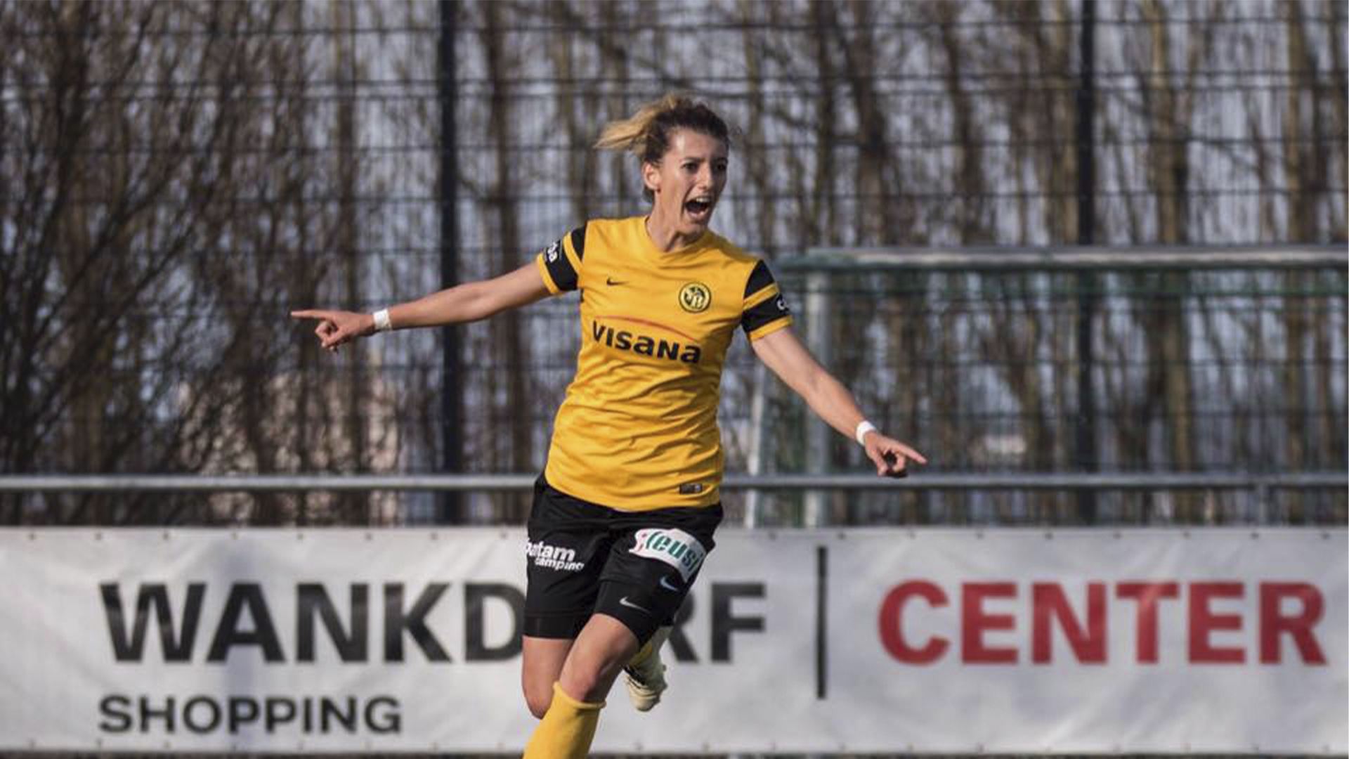 Desaparece futbolista suiza tras accidente en lago italiano Desaparece futbolista suiza tras accidente en lago italiano