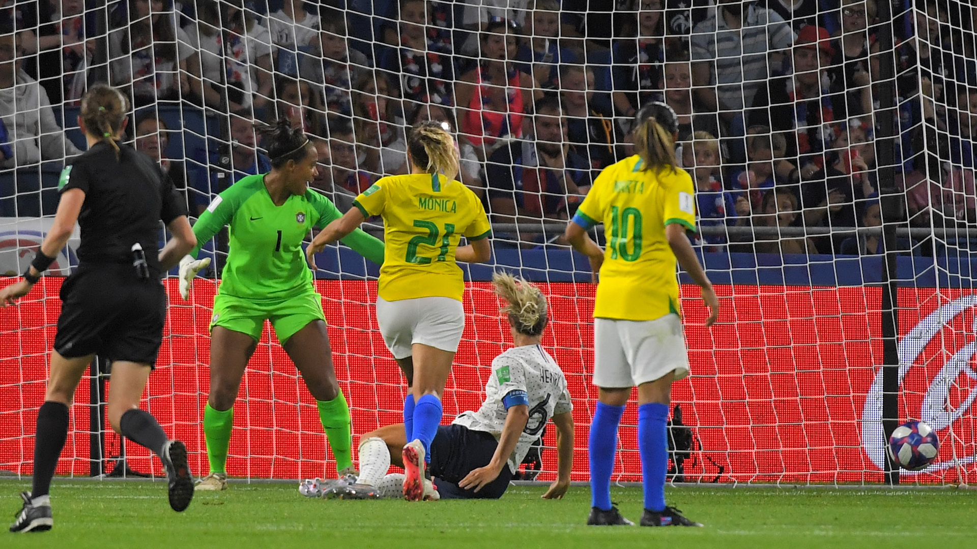 Francia sorprende y elimina a Brasil del Mundial Femenil