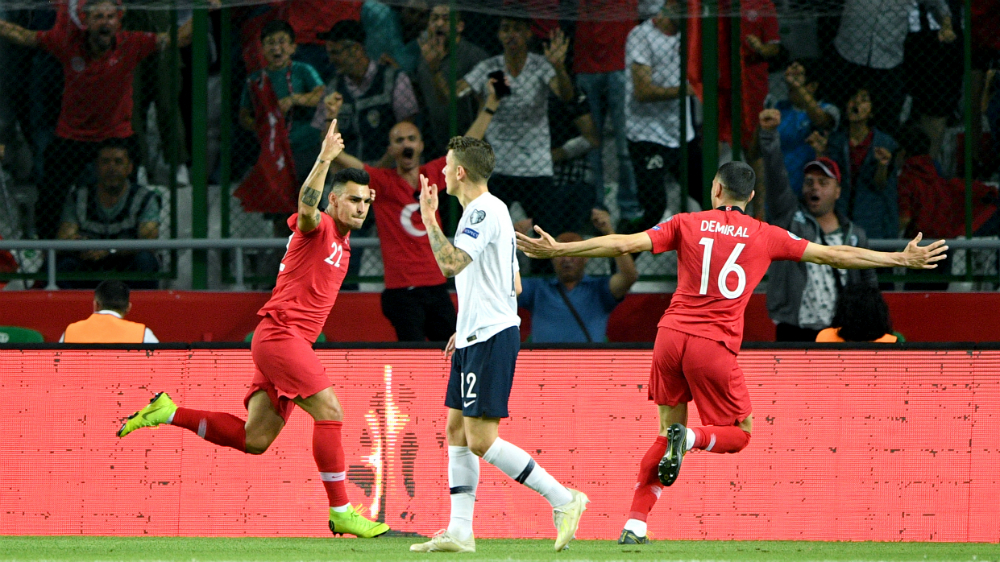 Francia se estrella en Konya y Eden Hazard lidera a Bélgica